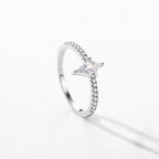 Anillo de Plata 925 con Tachuelas de Circonitas Rombos